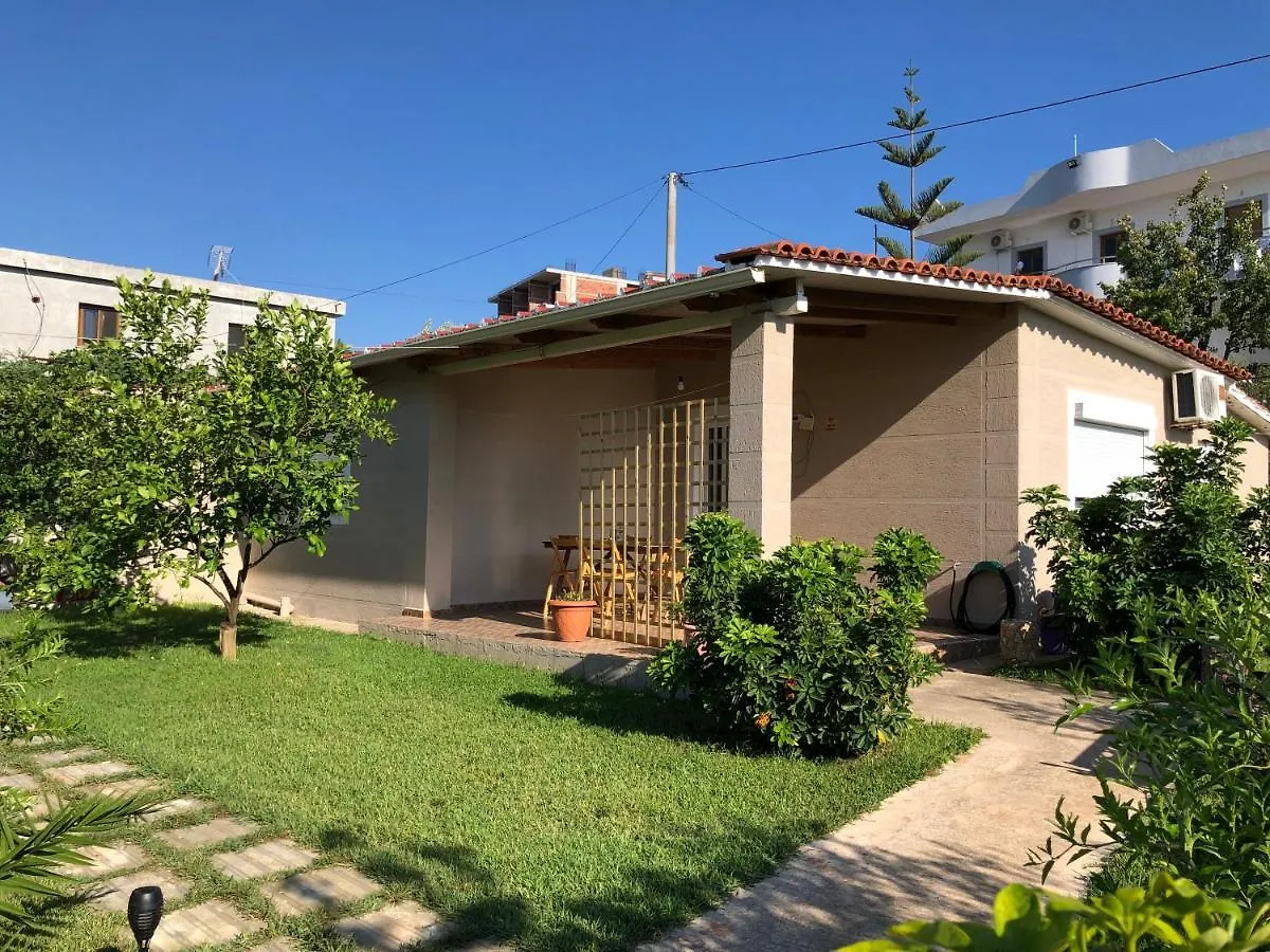 Yard Apartments - By Hotel Ronaldo Ksamil