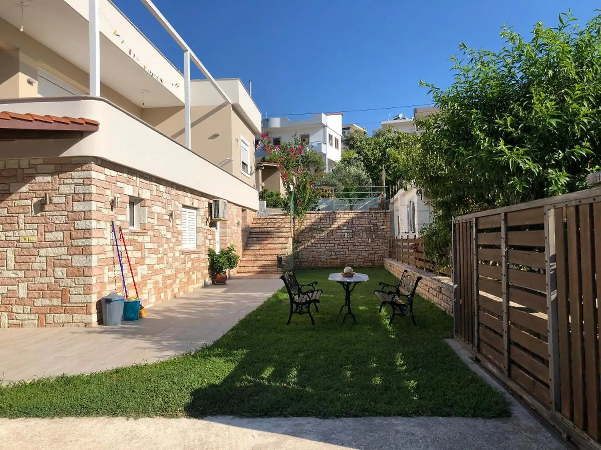 Yard Apartments - By Hotel Ronaldo Ksamil