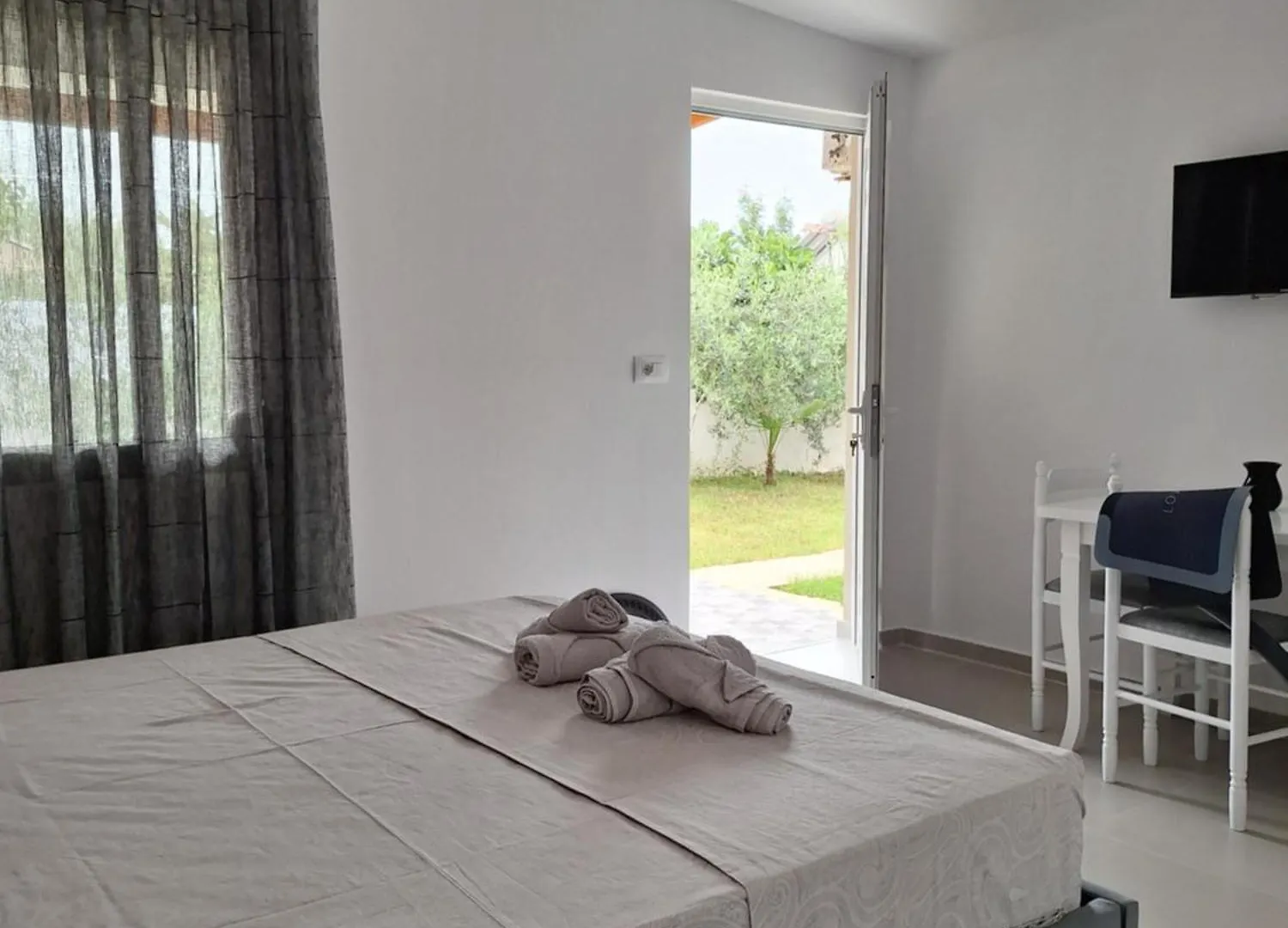 Yard Apartments - By Hotel Ronaldo Ksamil Albania