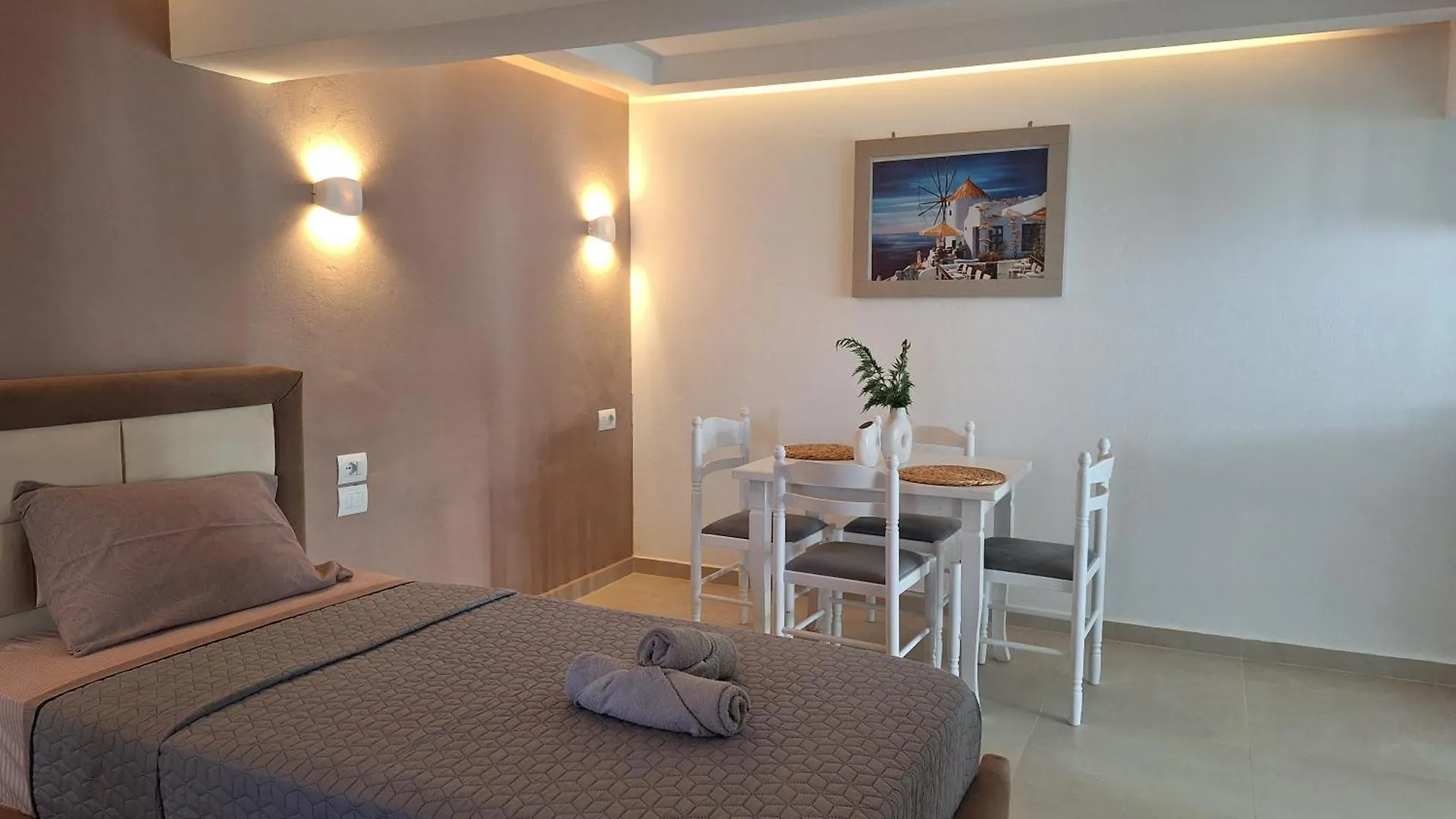 Yard Apartments - By Hotel Ronaldo Ksamil Albania